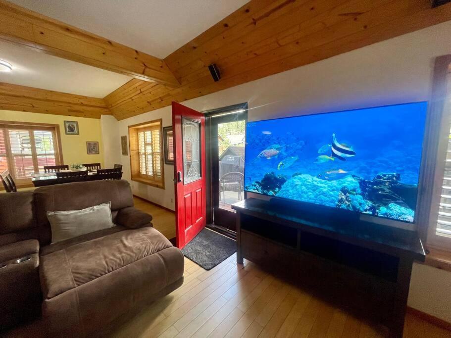 7 Sleeps 8 Beautiful Boulder Bay, Big Bear Hébergement de vacances *
