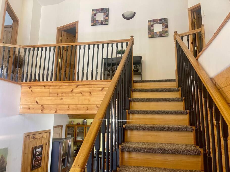 7 Sleeps 8 Beautiful Boulder Bay, Big Bear Hébergement de vacances Lac Big Bear