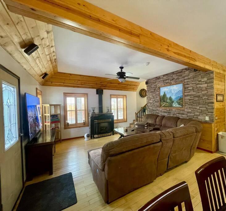 7 Sleeps 8 Beautiful Boulder Bay, Big Bear Lac Big Bear
