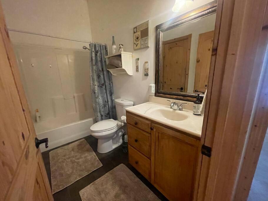 Hébergement de vacances 7 Sleeps 8 Beautiful Boulder Bay, Big Bear Lac Big Bear