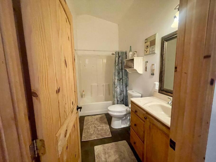 7 Sleeps 8 Beautiful Boulder Bay, Big Bear