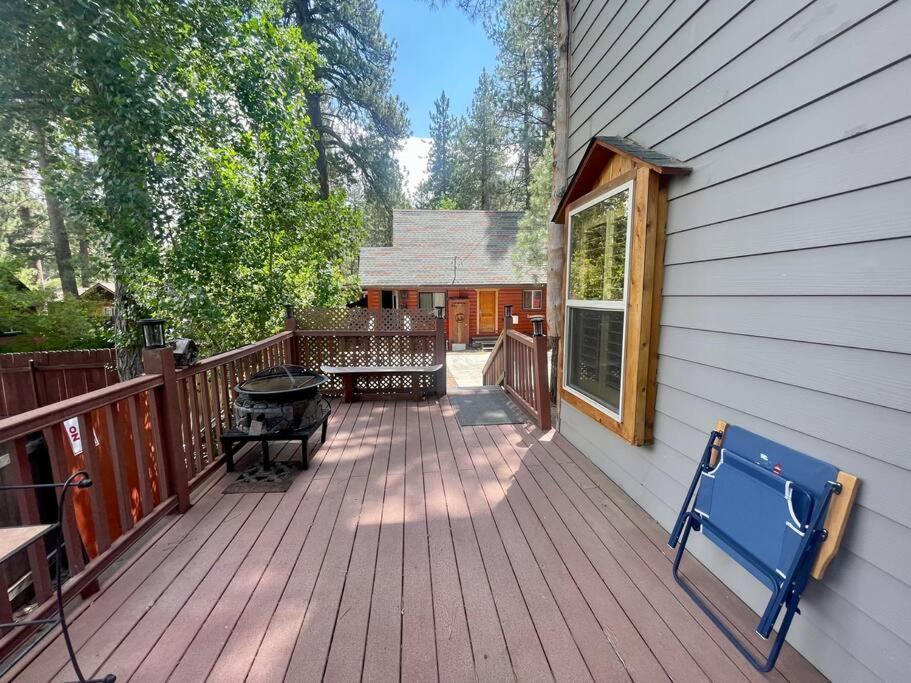7 Sleeps 8 Beautiful Boulder Bay, Big Bear Hébergement de vacances *