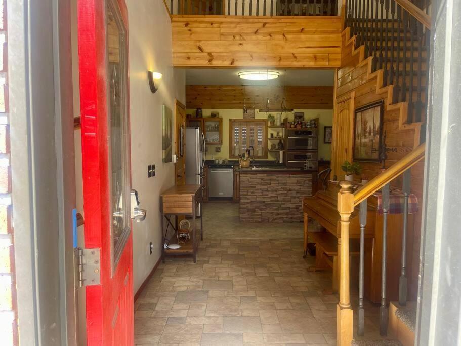 Hébergement de vacances 7 Sleeps 8 Beautiful Boulder Bay, Big Bear Lac Big Bear