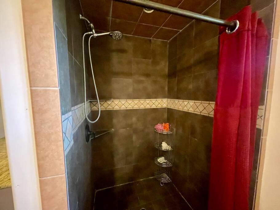 7 Sleeps 8 Beautiful Boulder Bay, Big Bear *