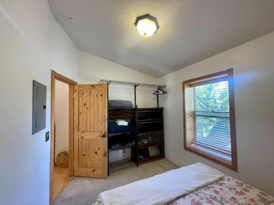 7 Sleeps 8 Beautiful Boulder Bay, Big Bear Lac Big Bear